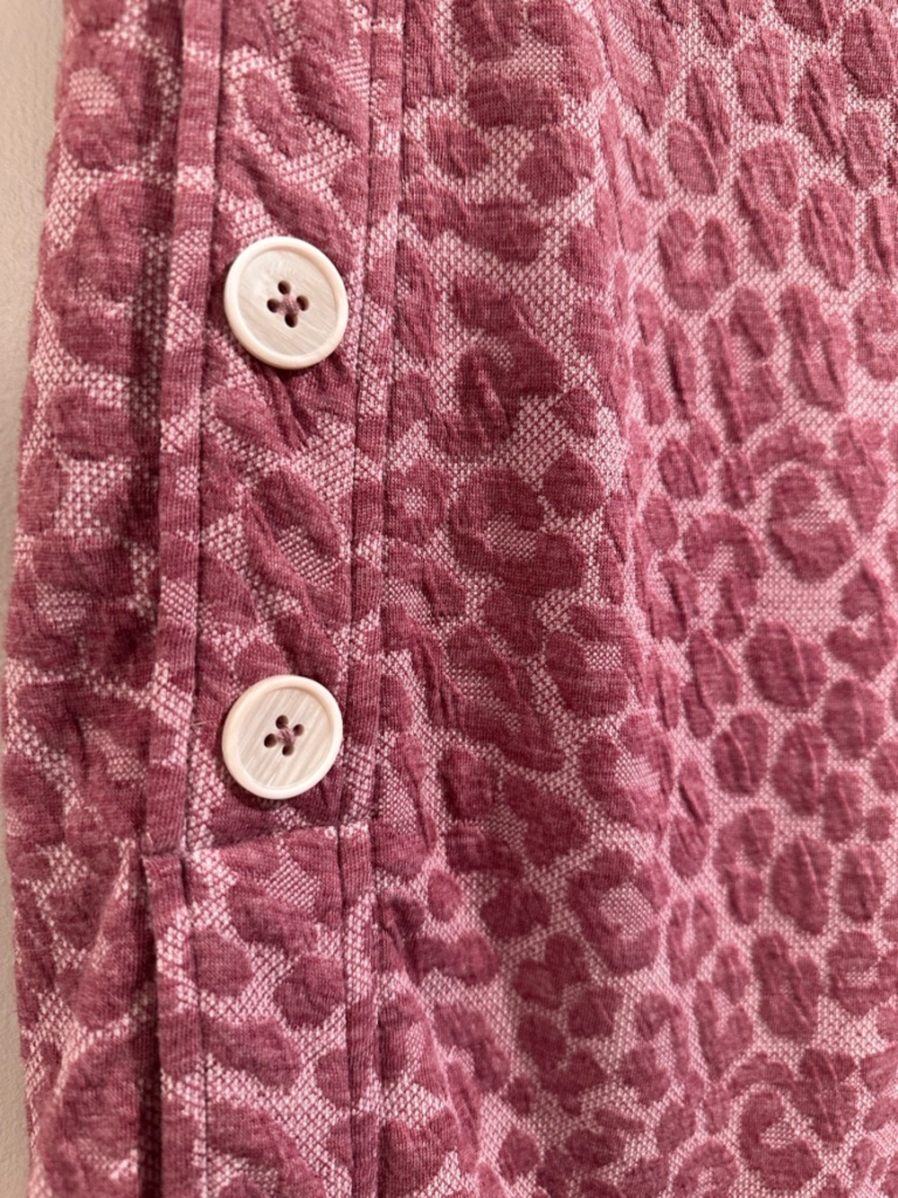 Current Air Buttoned Leopard Pencil Skirt Rose Pink Midi Side Buttons XS NWT - Picture 9 of 16